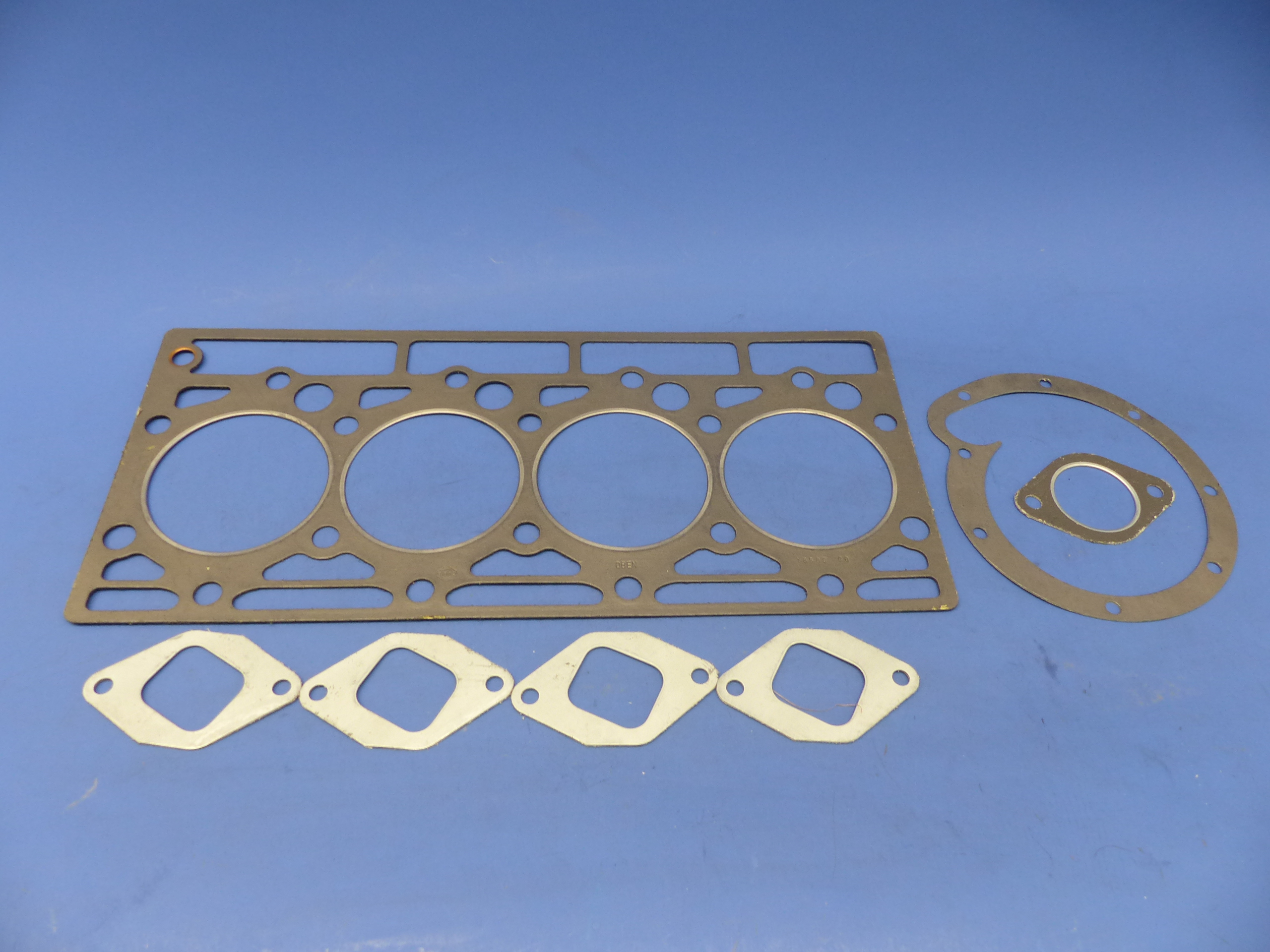 0-18689-21 Dichtungssatz Motor, Entrußersatz, IHC, Motor D624 62PS, original Elring Neuteil, NOS