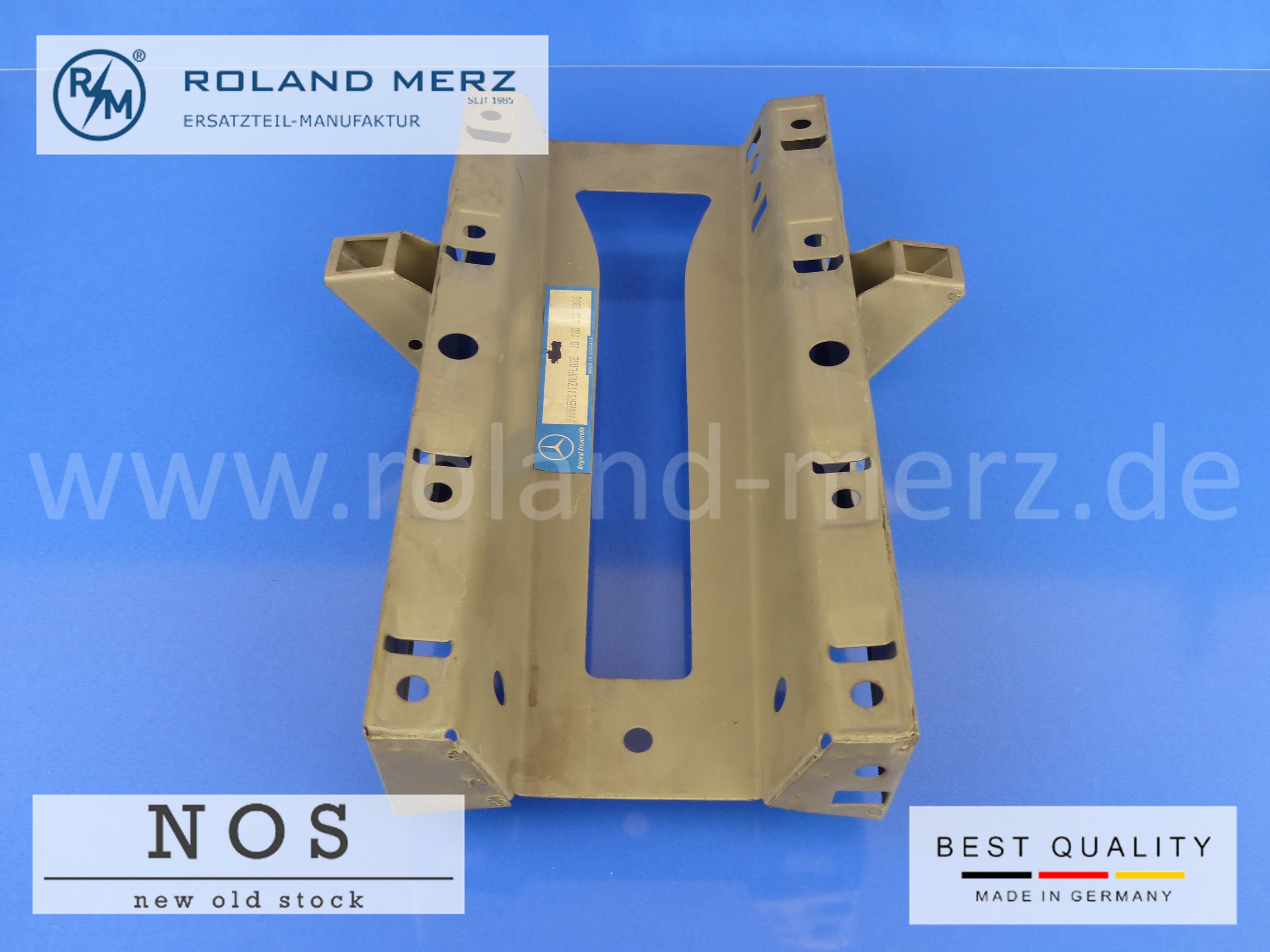 P1170628 101206100866 support drivers seat center Mercedes 180 220SE Ponton