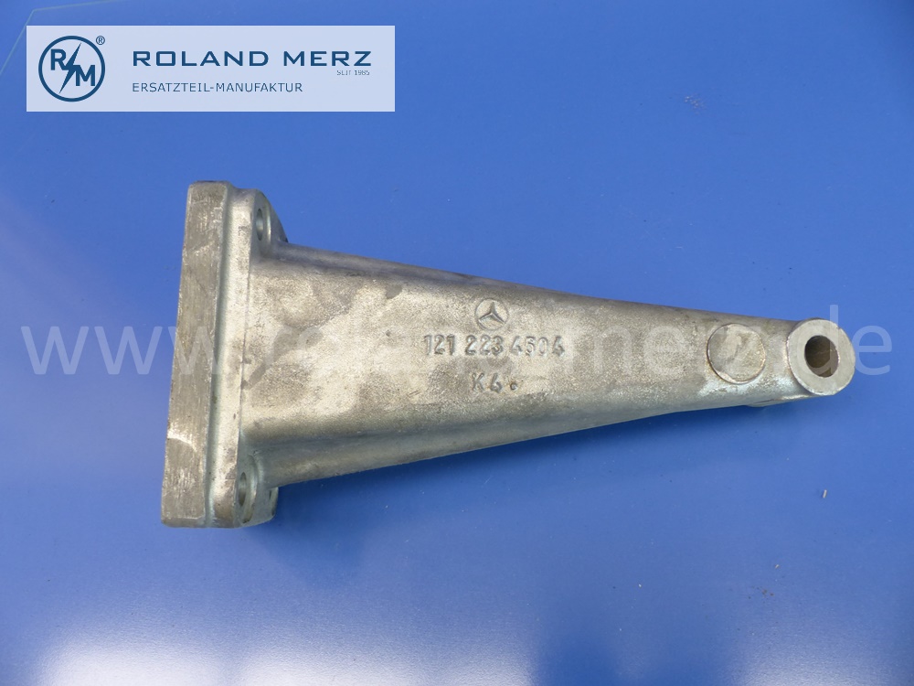 1212234504 Träger Motor, Motorträger, links, vorne, Mercedes W110, Heckflosse, Original Mercedes Neuteil, NOS