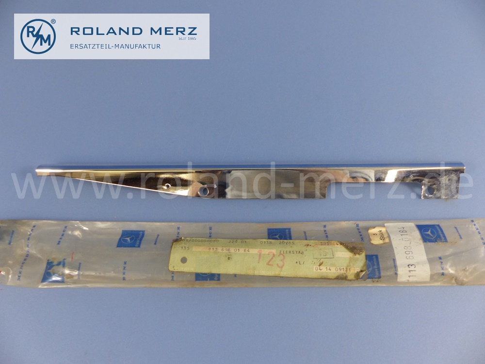1136980184 Zierstab, Zierleiste, links, Heckmittelstück, Länge 383mm, Mercedes W113, Pagode, MB 230SL, 250SL, 280SL, Original Mercedes Neuteil, NOS