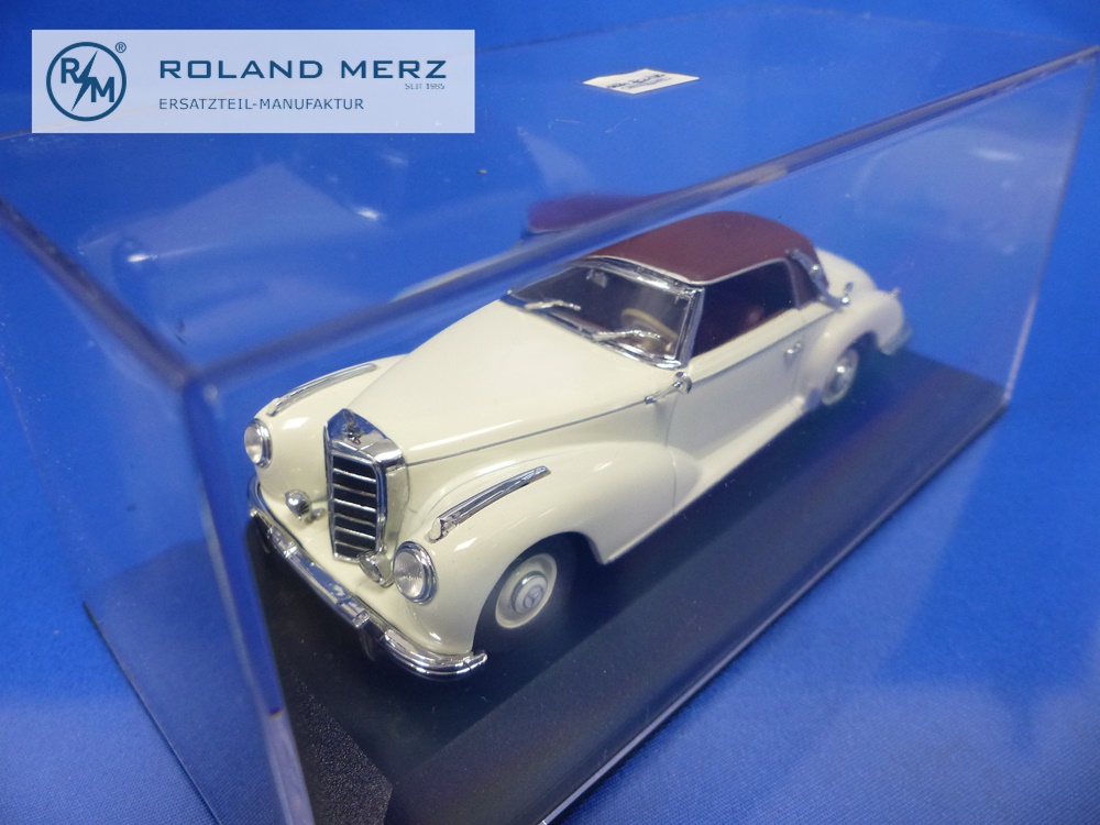 032341-04 Mercedes-Benz 300 S Cabriolet weiss/braun - Minichamps PMA 1:43