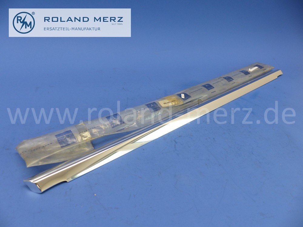 1157280430 Zierstab rechts, Fahrertür, an Bordkante, 800 mm, W114, W115, Strich 8, original Mercedes Neuteil, NOS 