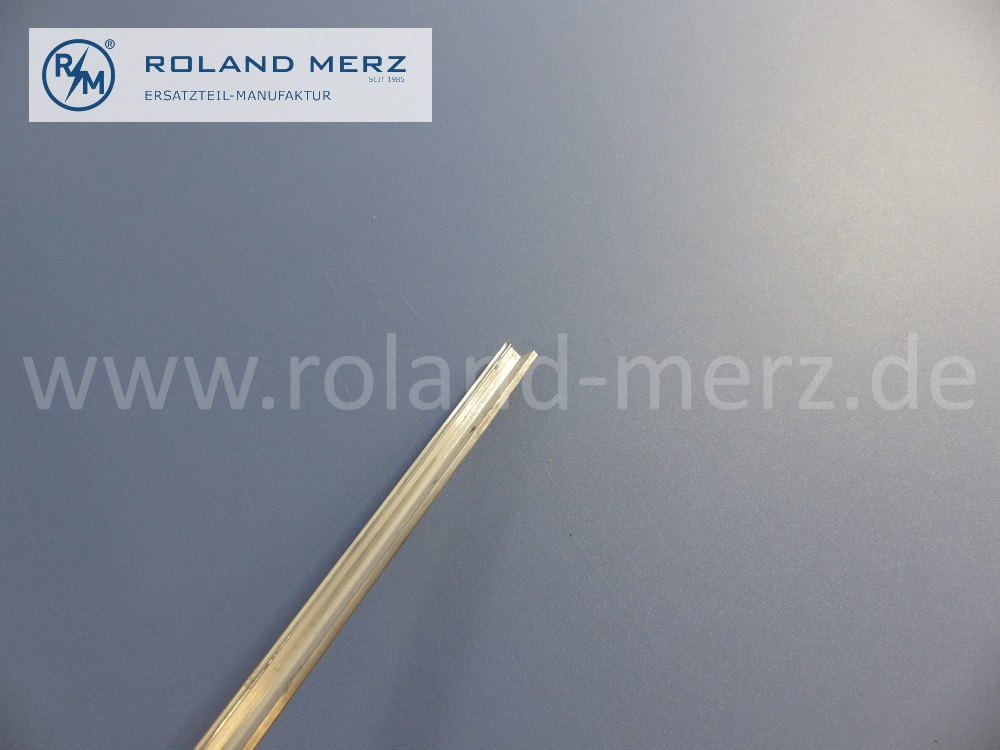 1077820013 Zierstab, Zierleiste, Zierblende Schiebedach vorne, Mercedes C107, Coupé SLC, Länge 675mm, Original Mercedes Neuteil, NOS