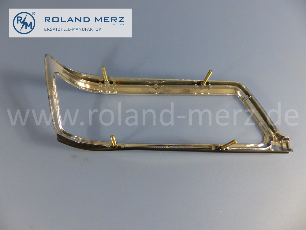 1118266152 Zierrahmen links, Rückleuchte, neuere Version, Mercedes W111, Original Mercedes Neuteil, NOS 