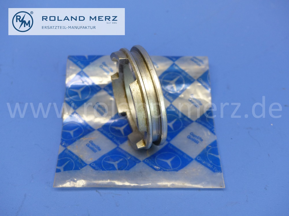 1104130051 Abstandring mit Nut für Dichtring Gelenkwelle, Mercedes 180b – 220SE, 190c -220SEb, 230SL, 300SE Cp/Cb, 300SC Cp/Cb, Original Mercedes Neuteil, NOS 