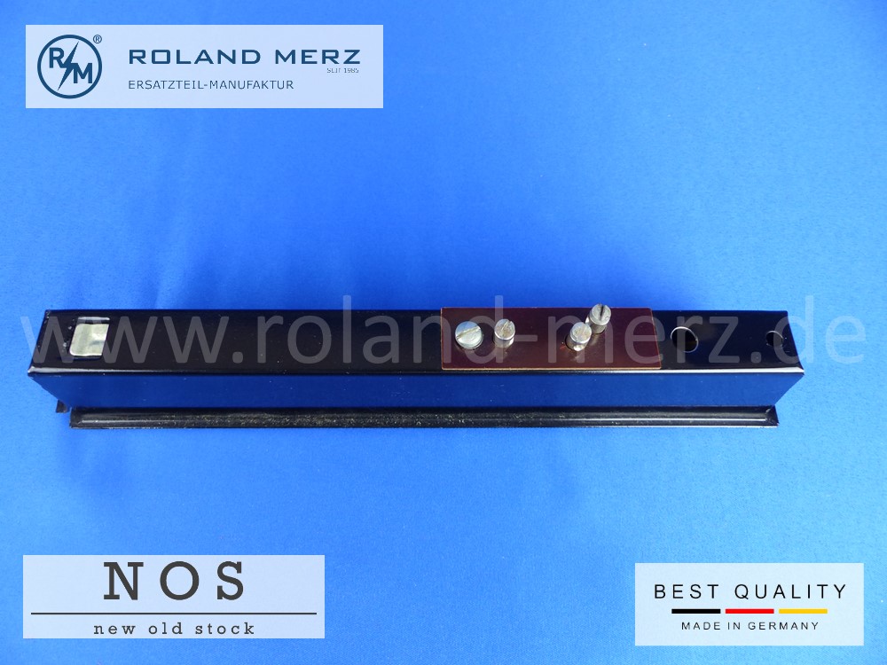 P1110544 Einbauwinker SWF We 200 schwarz lackiert 6V 200mm Pfeillänge für Ford Taunus