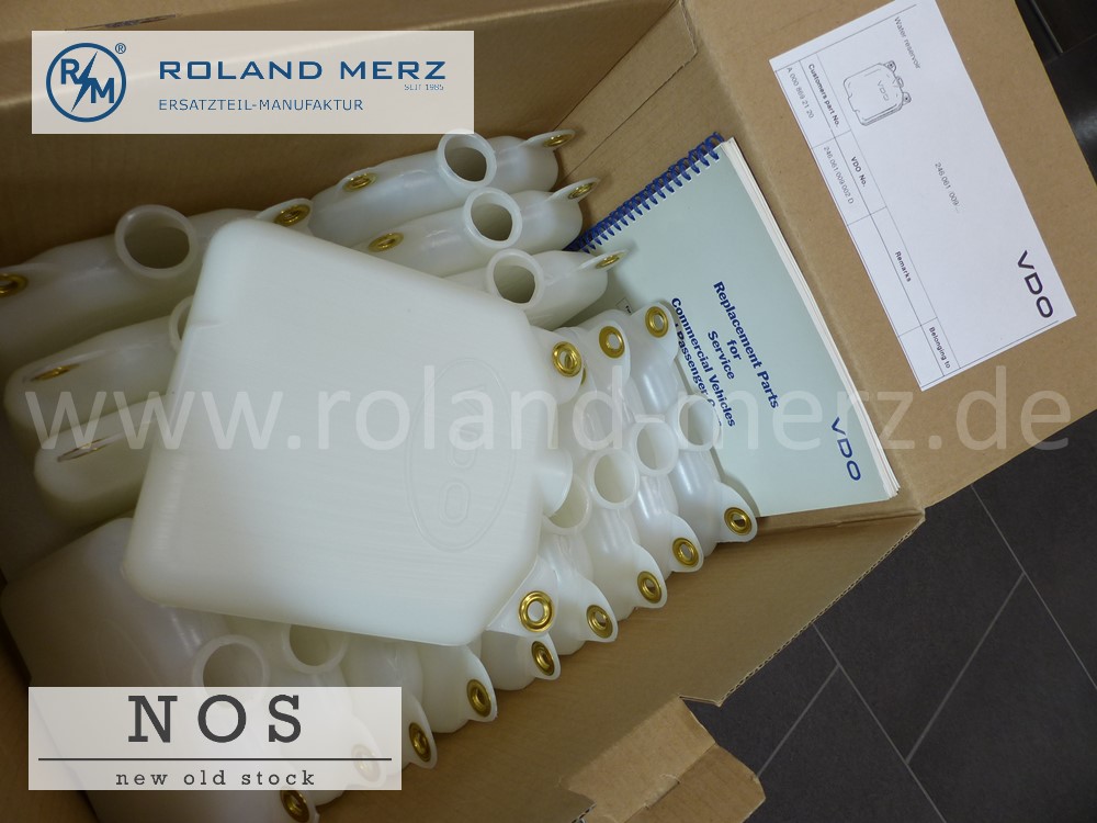 P1120973PkQxCqIuTFXcn VDO Wasserbehälter mit Messing Befestigungsösen 000 869 21 20 für Mercedes 190SL - 220SE