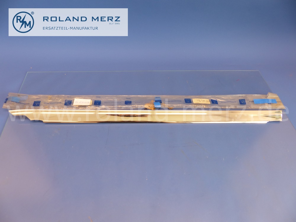 1107280430 Zierstab Bordkante Fahrertür rechts, Mercedes W110, W111, W112, Heckflosse, Original Mercedes Neuteil, NOS 