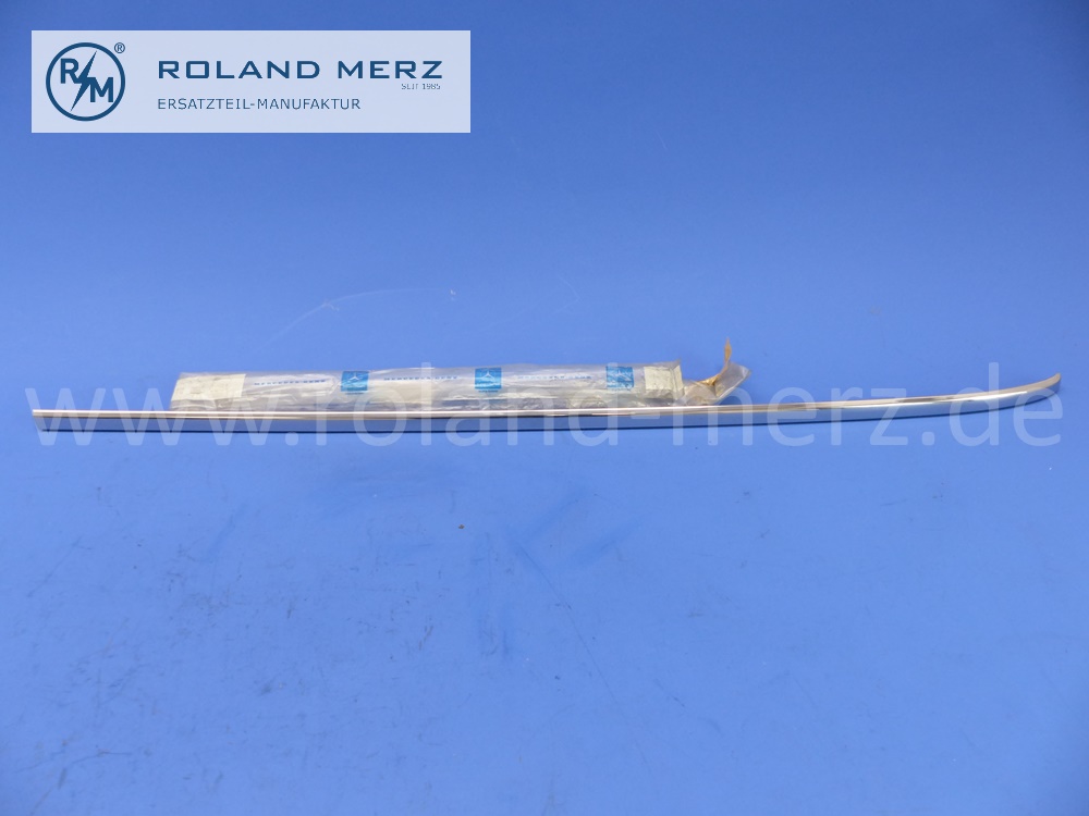 1106980281 Zierstab über Heckleuchte rechts, Länge 1010mm, Mercedes Heckflosse W110, 190c – 230, original Mercedes Neuteil, NOS