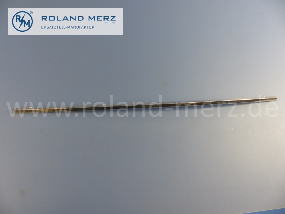 1077820013 Zierstab, Zierleiste, Zierblende Schiebedach vorne, Mercedes C107, Coupé SLC, Länge 675mm, Original Mercedes Neuteil, NOS