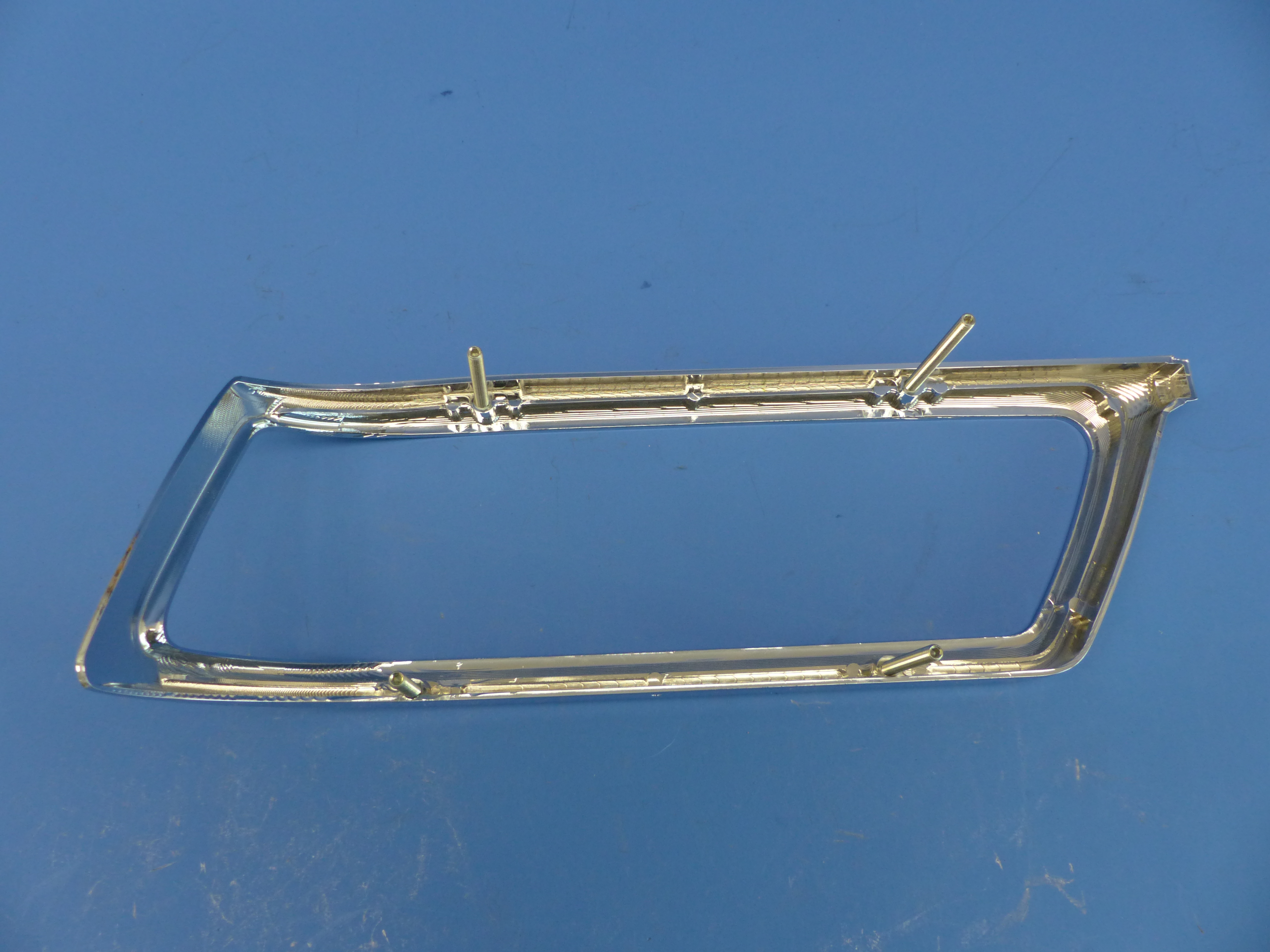 1138260852 Zierrahmen Chromrahmen rechts für Rücklicht Mercedes W113, 280SL, Pagode, original Mercedes Neuteil, NOS 