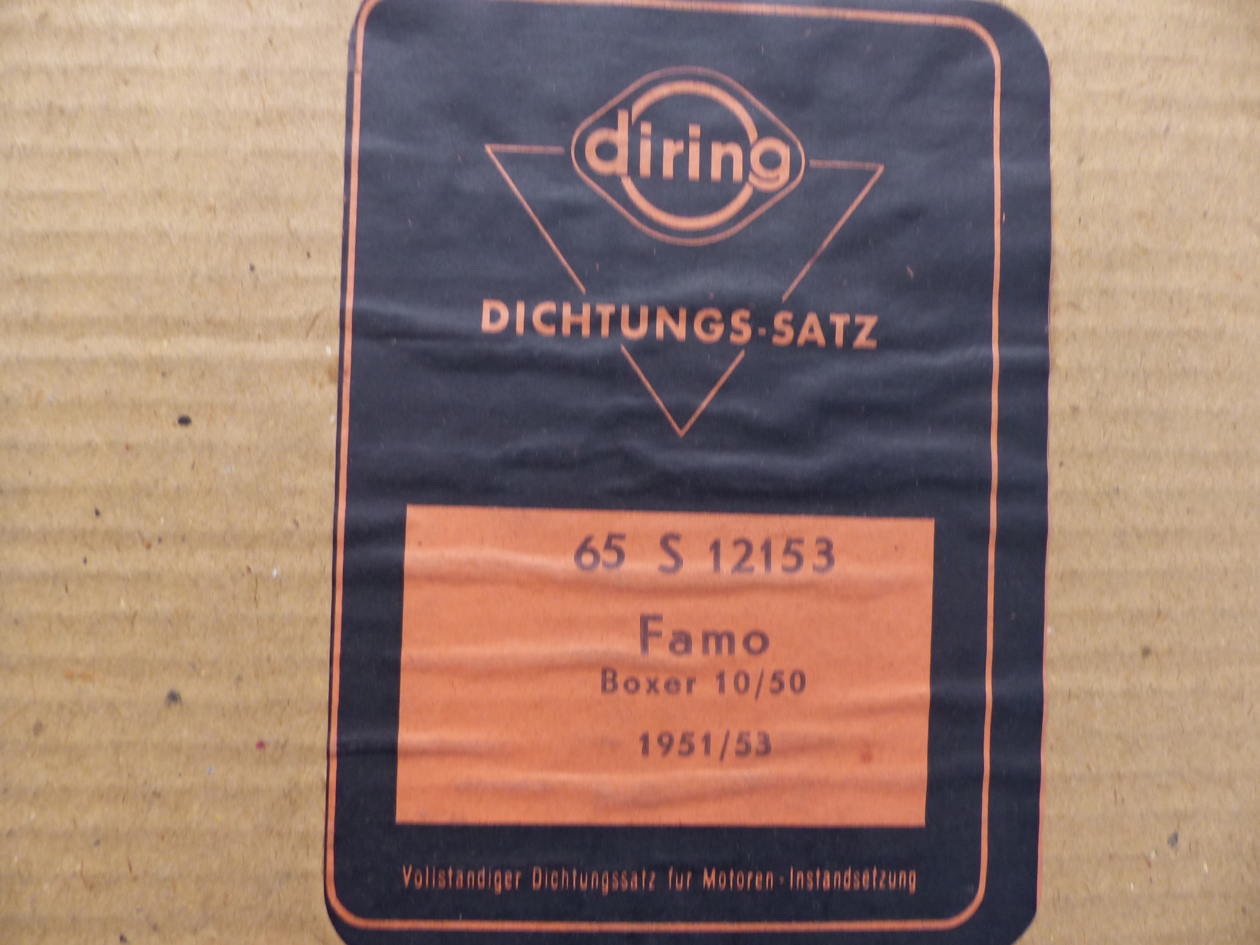 65S12153 Dichtungssatz, Dichtsatz Motor, Raupe Famo Boxer 10/50, 1951 / 1953, original Elring Neuteil, NOS 