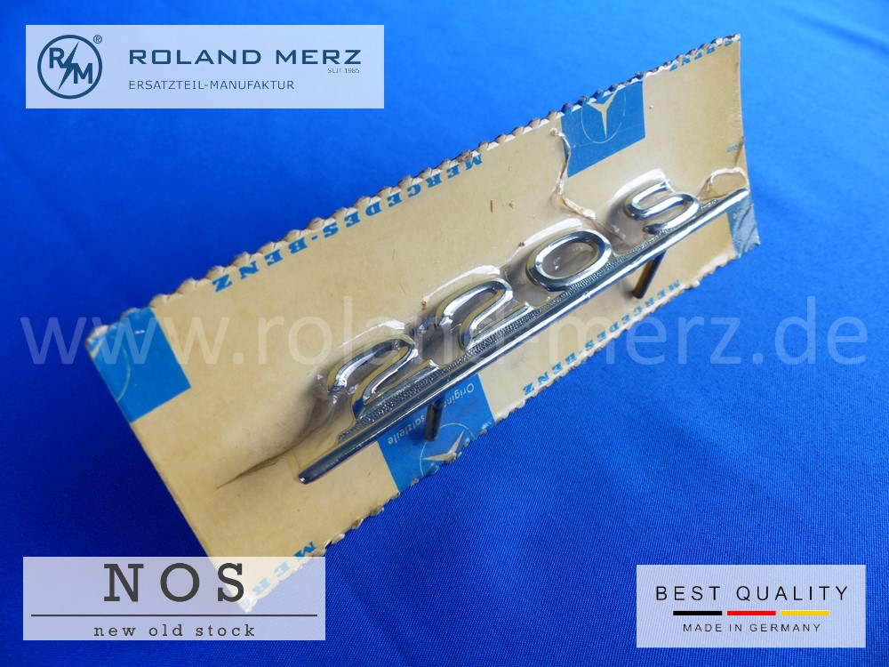 P1120769 10 180 817 02 14 Mercedes Typenkennzeichen innen an Schalttafel mitte 220 S Ponton original Neuteil/NOS