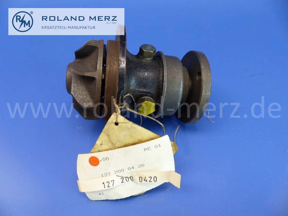 1272000420 Wasserpumpe Lagergehäuse, 3-Loch Flansch, Mercedes Motoren M121, M180, Original Mercedes Neuteil, NOS