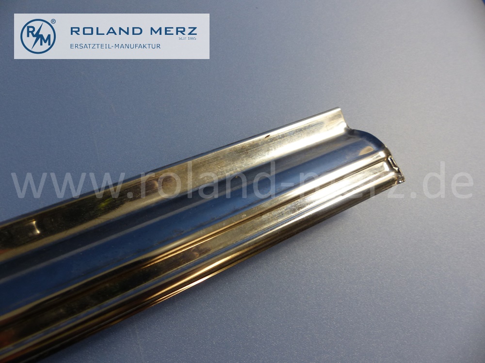 1076860836 Schiene, Abdeckschiene unter Fahrertür, rechts, Mercedes C107, Coupé SLC, Länge 1430mm, Original Mercedes Neuteil, NOS