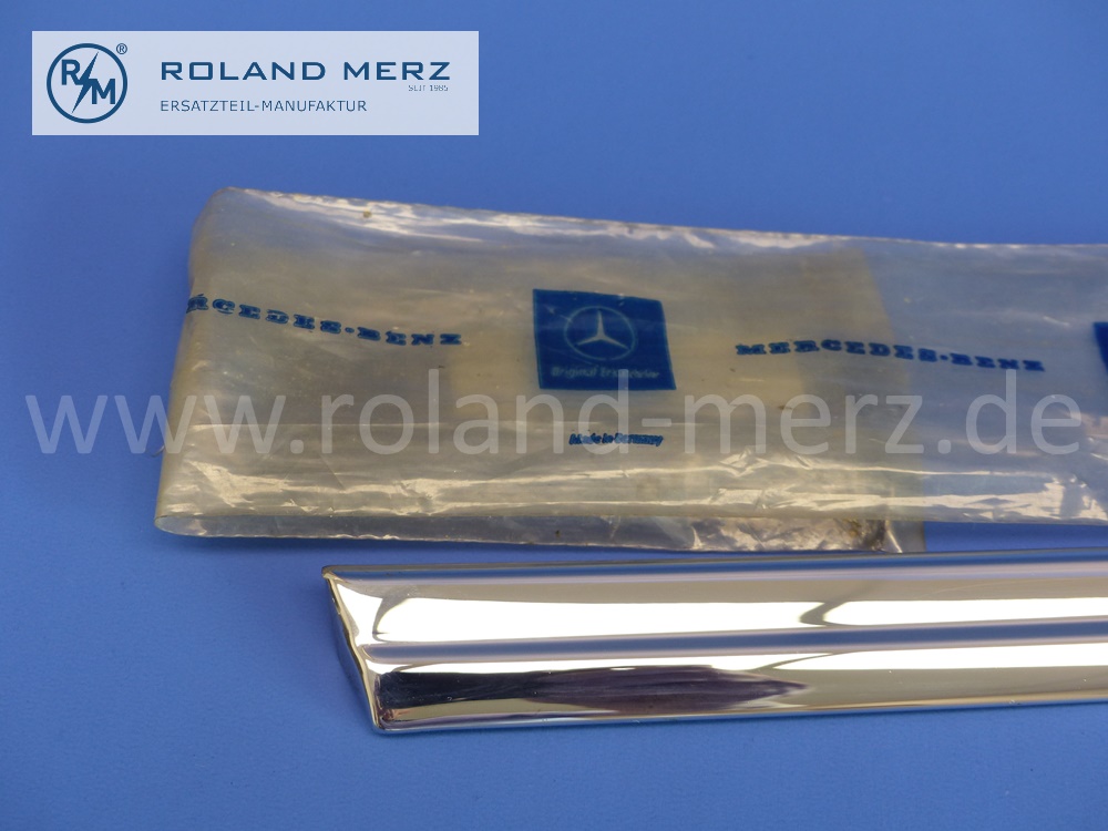 1137280130 Zierstab Bordkante Tür, Mercedes W113, Pagode 230SL – 280SL, links und rechts, Originalteil 100% passgenau, E. 1137280230, Original Mercedes Neuteil, NOS 