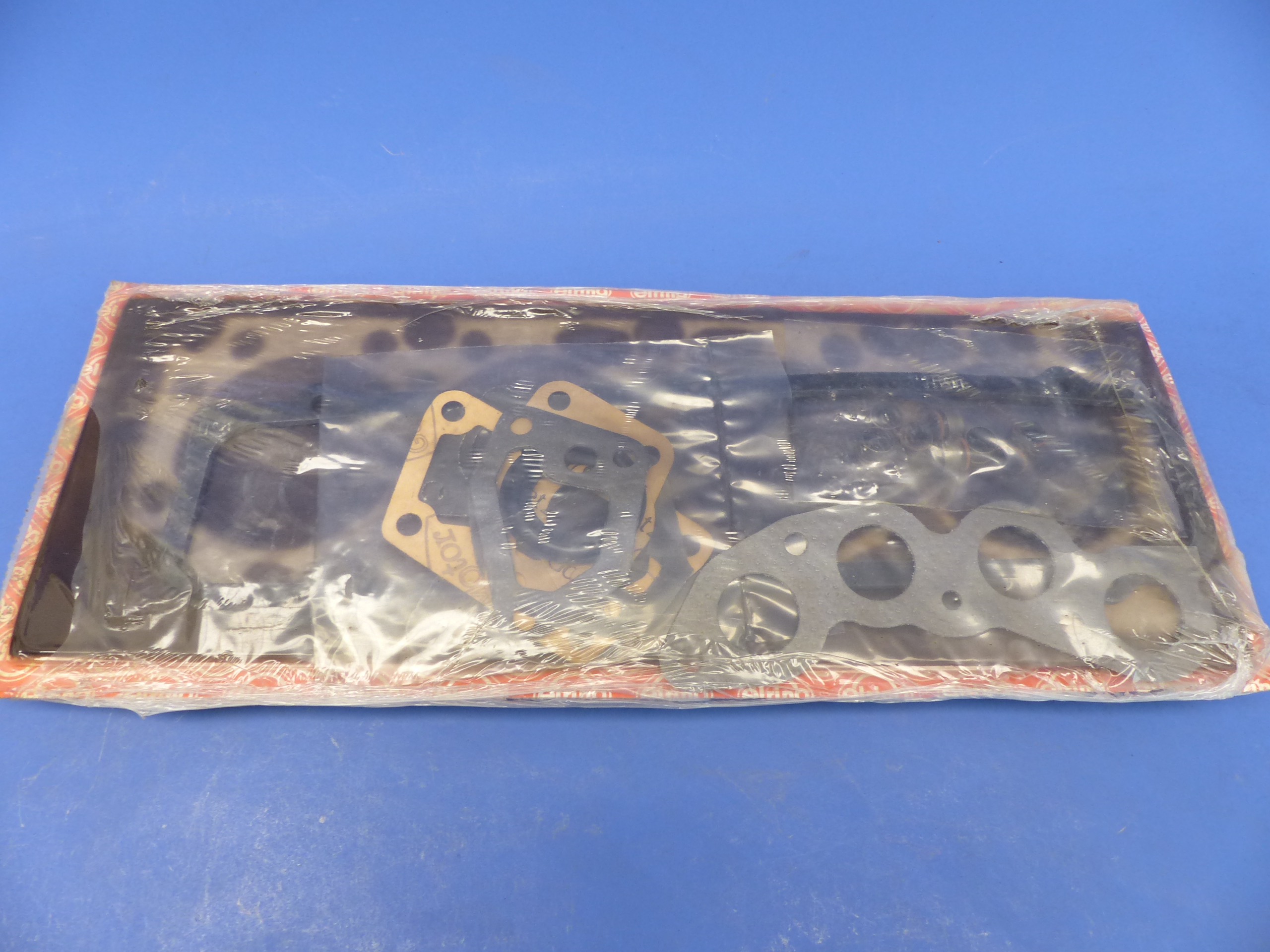 522.635 Zylinderkopfsatz, Fiat Uno 55, Uno 55 Super, 1983, original Elring Neuteil, NOS 