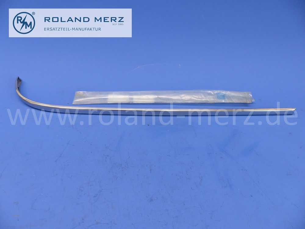 1106980381 Zierstab unter Heckleuchte links, Länge 750mm, Mercedes Heckflosse W110, 190c – 230, original Mercedes Neuteil, NOS