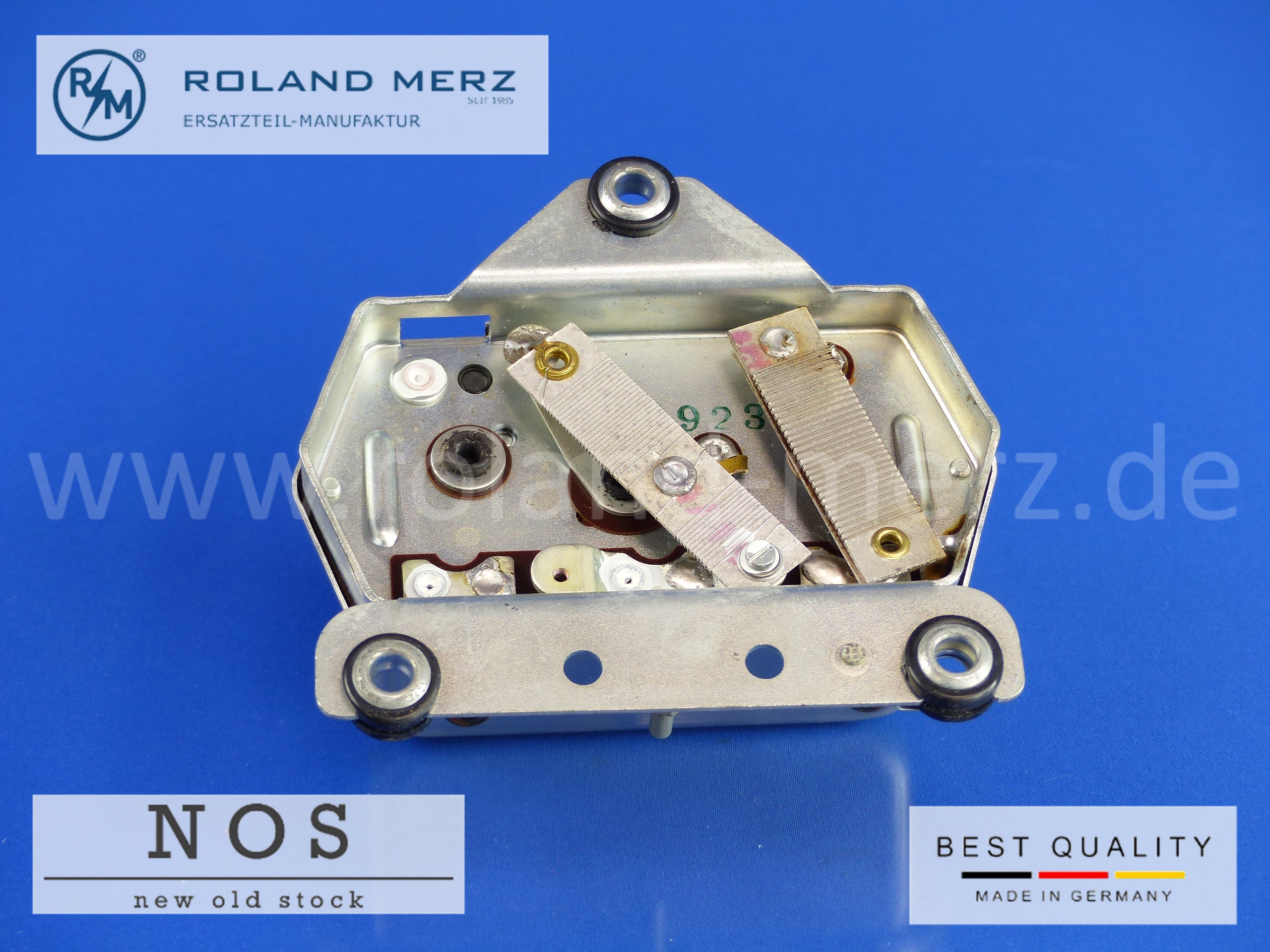 P1180604 1923 Spannungsregler Uher Simca Renault tracteur Case