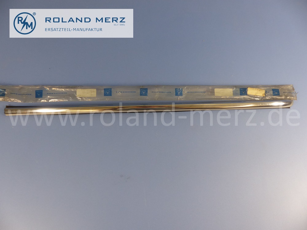 1086902180 Zierstab Heckmittelstück, unten links, Mercedes W108, W109, Original Mercedes Neuteil, NOS 