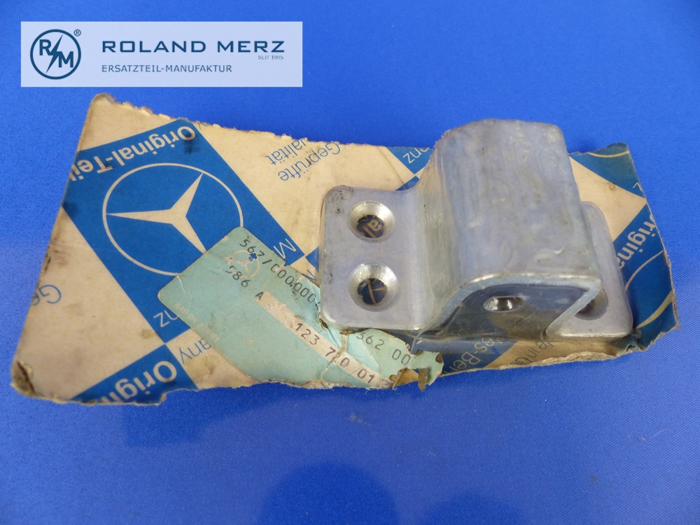1237200104 Schließöse links für Bm 123, W123, Original MB-Neuteil NOS
