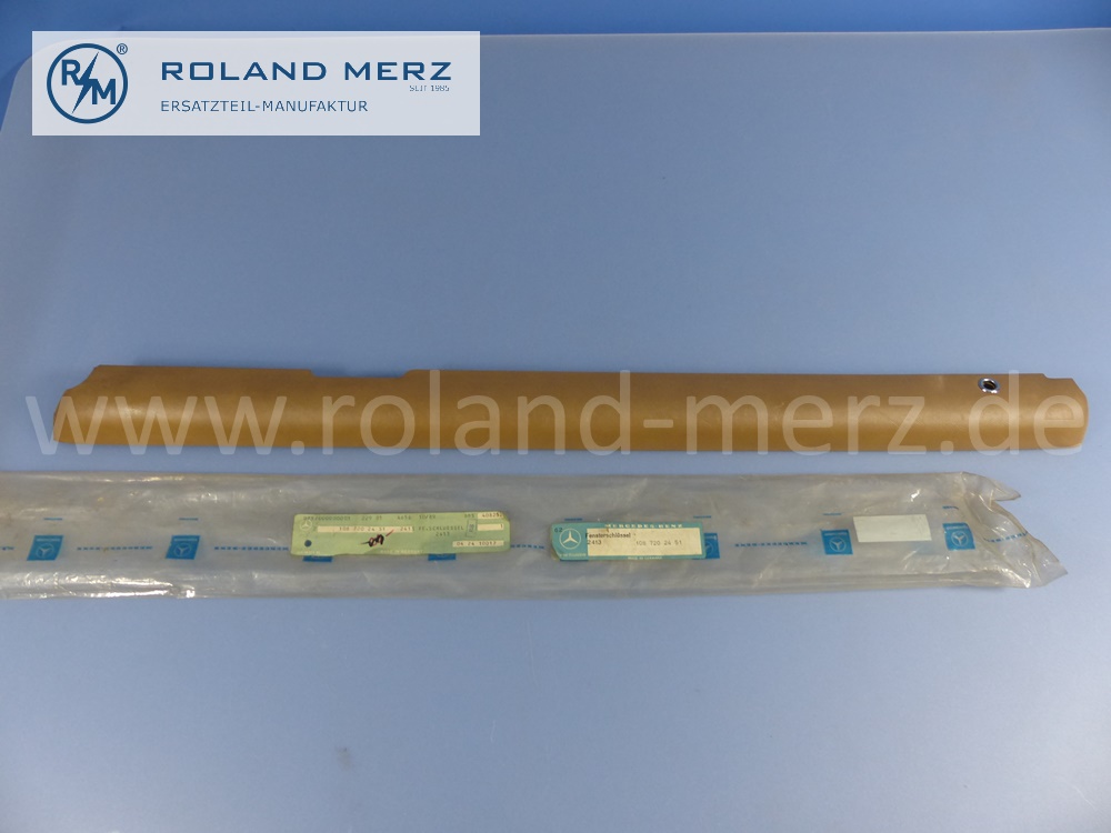 1087202451 Verkleidung Bordkante Fahrertür rechts, Farbe 2413, Mercedes W108, MB 250S, 250SE, 300SEB, Original Mercedes Neuteil, NOS