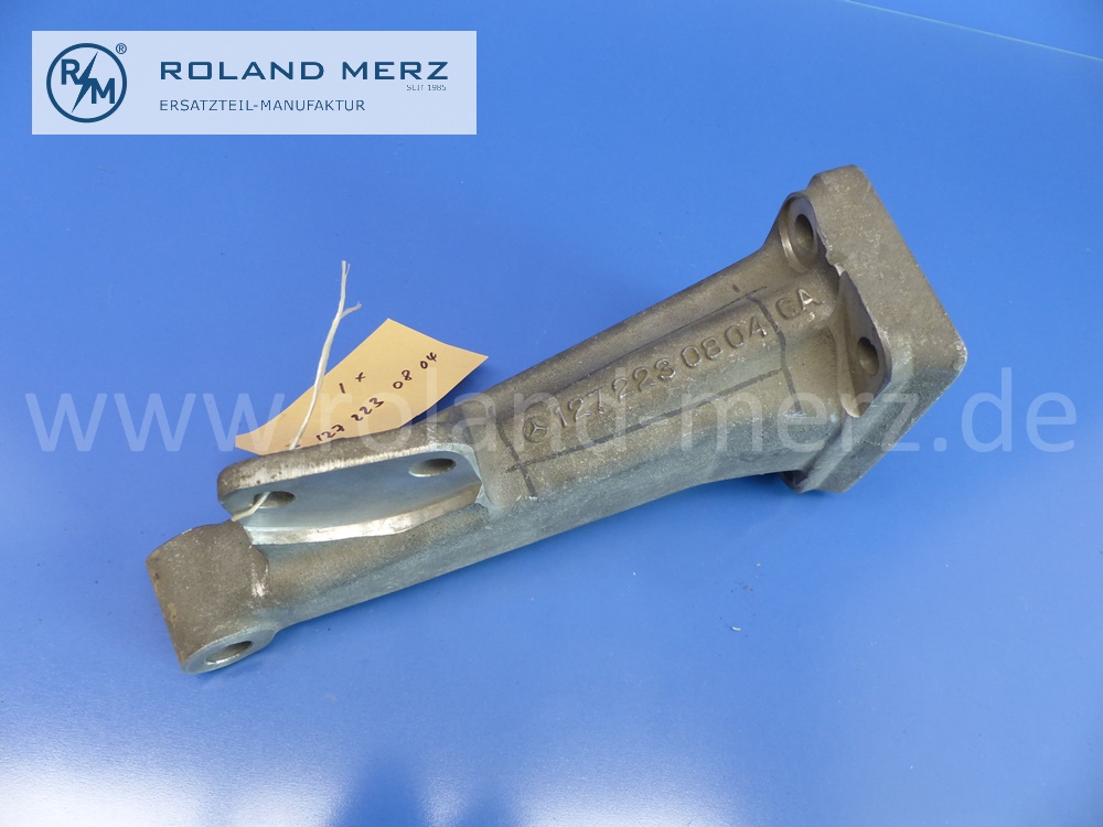 1272230804 Träger Motor, Motorträger, links, Mercedes W113, 113.042, Pagode, 230SL, Original Mercedes Neuteil, NOS