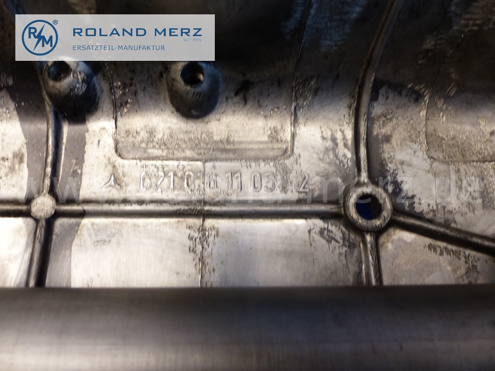 6210161105 Zylinderkopfhaube, Ventildeckel, mit Entlüftungsrohr 6210101670 und Verschlussdeckel 1365010054, Mercedes OM615, OM621, Original Mercedes Ersatzteil, NOS - gebraucht -