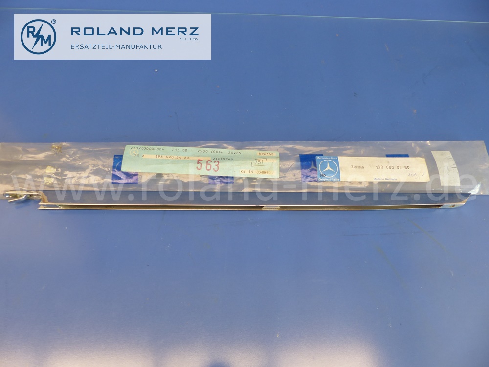 421986900480 1986900480 Zierstab Seitenwand Luftaustritt rechts unten, Mercedes W198, 300SL, Original Mercedes Neuteil, NOS 
