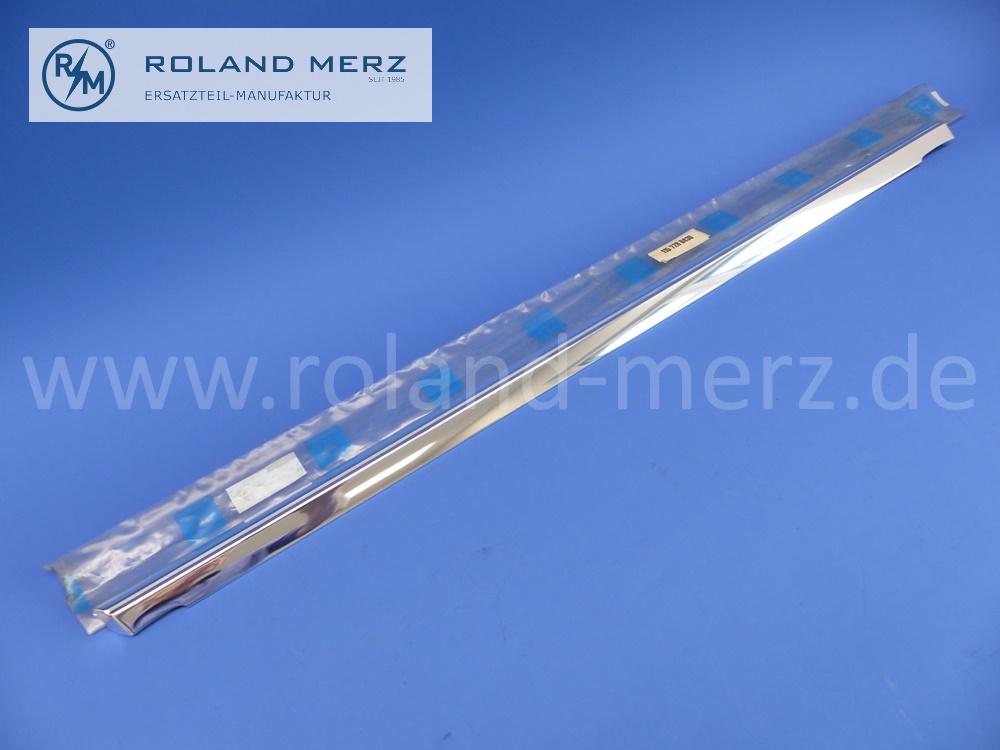 1157380430 Zierstab an Bordkante rechts, Fondtüren, Mercedes W114, W115, 230, 230.6 lang, 220D, 240D lang, Länge 800 mm, original Mercedes Neuteil, NOS