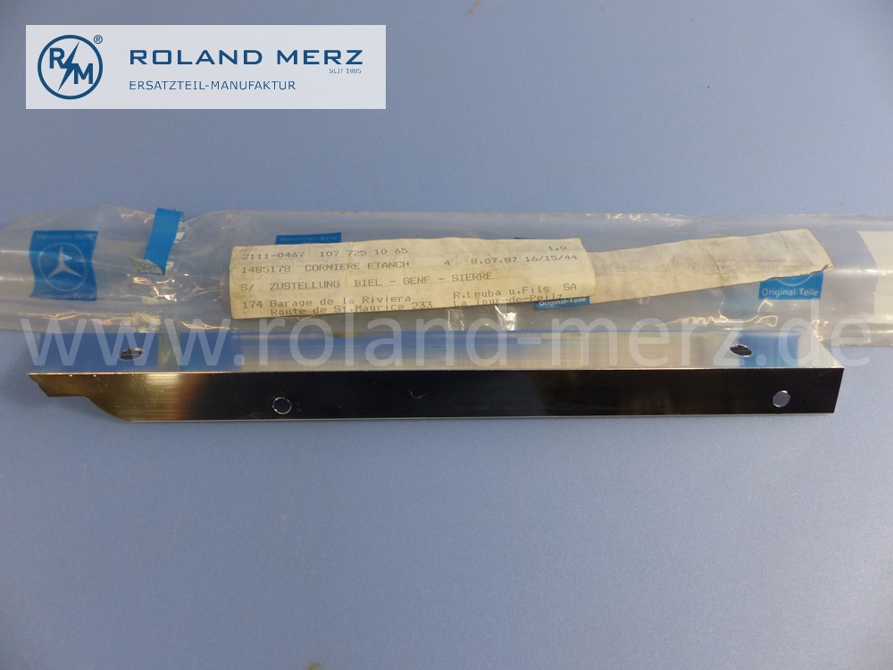 1077251065 Schiene, Abdichtschiene, Chromschiene, Fensterrahmen Tür, vorne rechts, Länge 285mm, Mercedes R107 roadster, SL, Original Mercedes Neuteil, NOS