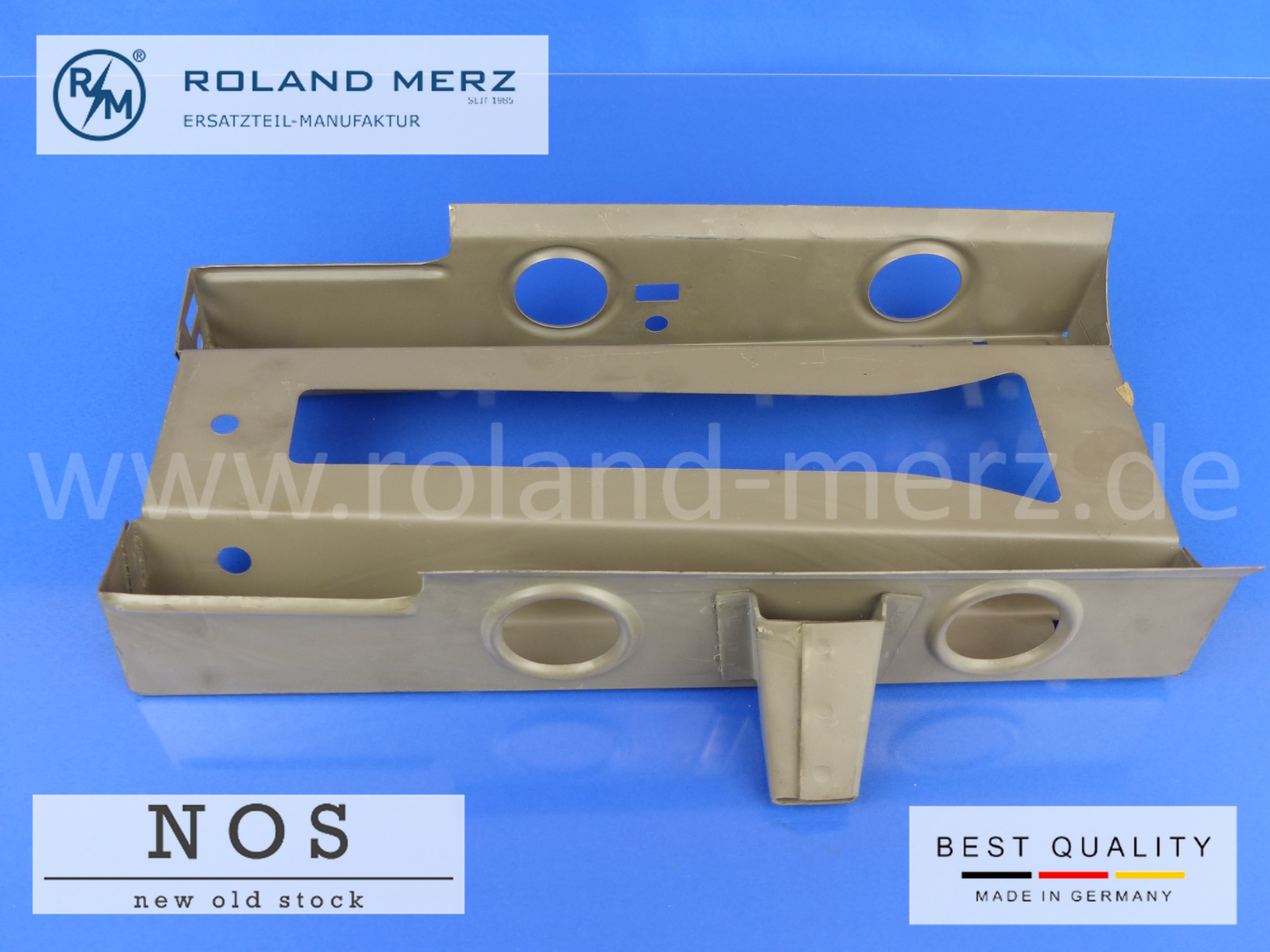 P1170630 101206100866 support drivers seat center Mercedes 180 220SE Ponton