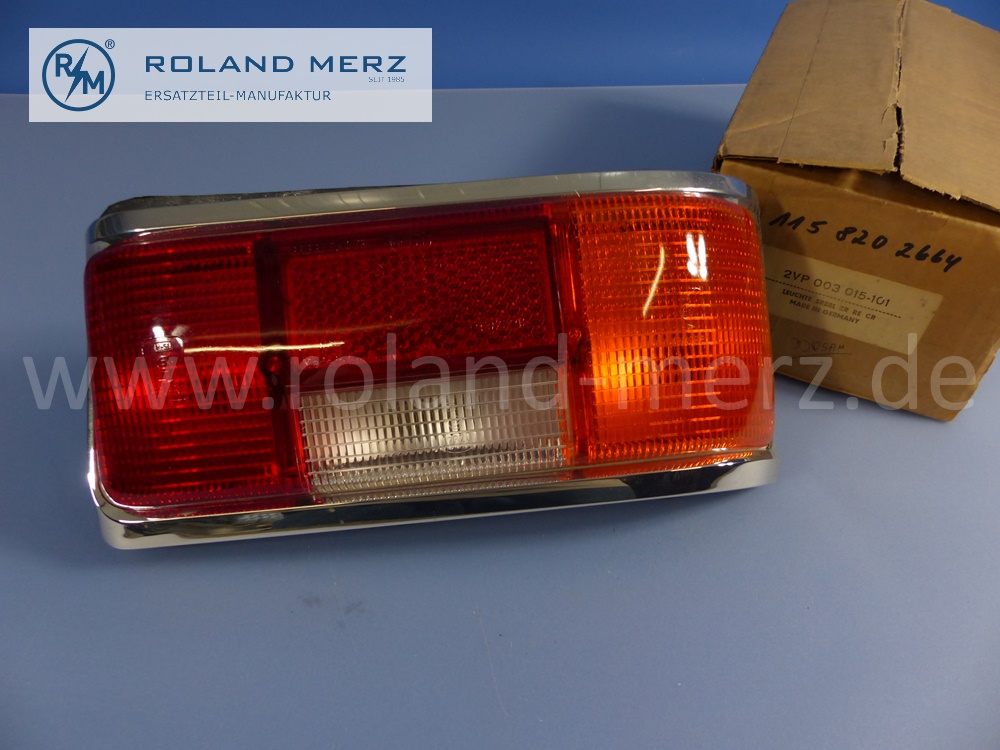 1158202664 Schlussleuchte, Heckleuchte, Rückleuchte, rechts, ältere Ausführung, mit Chromrahmen, Mercedes W114, W115, Strich 8, Original Mercedes Neuteil, NOS 