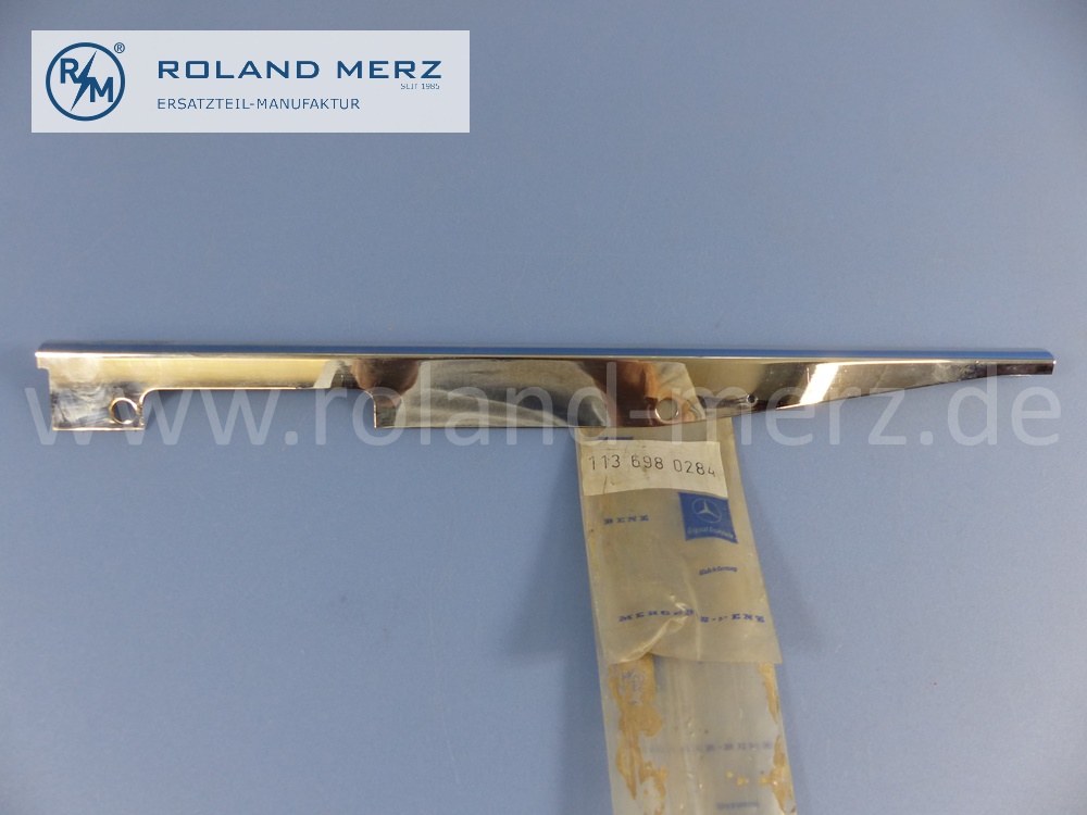 1136980284 Zierstab, Zierleiste, rechts, Heckmittelstück, Länge 383mm, Mercedes W113, Pagode, MB 230SL, 250SL, 280SL, Original Mercedes Neuteil, NOS