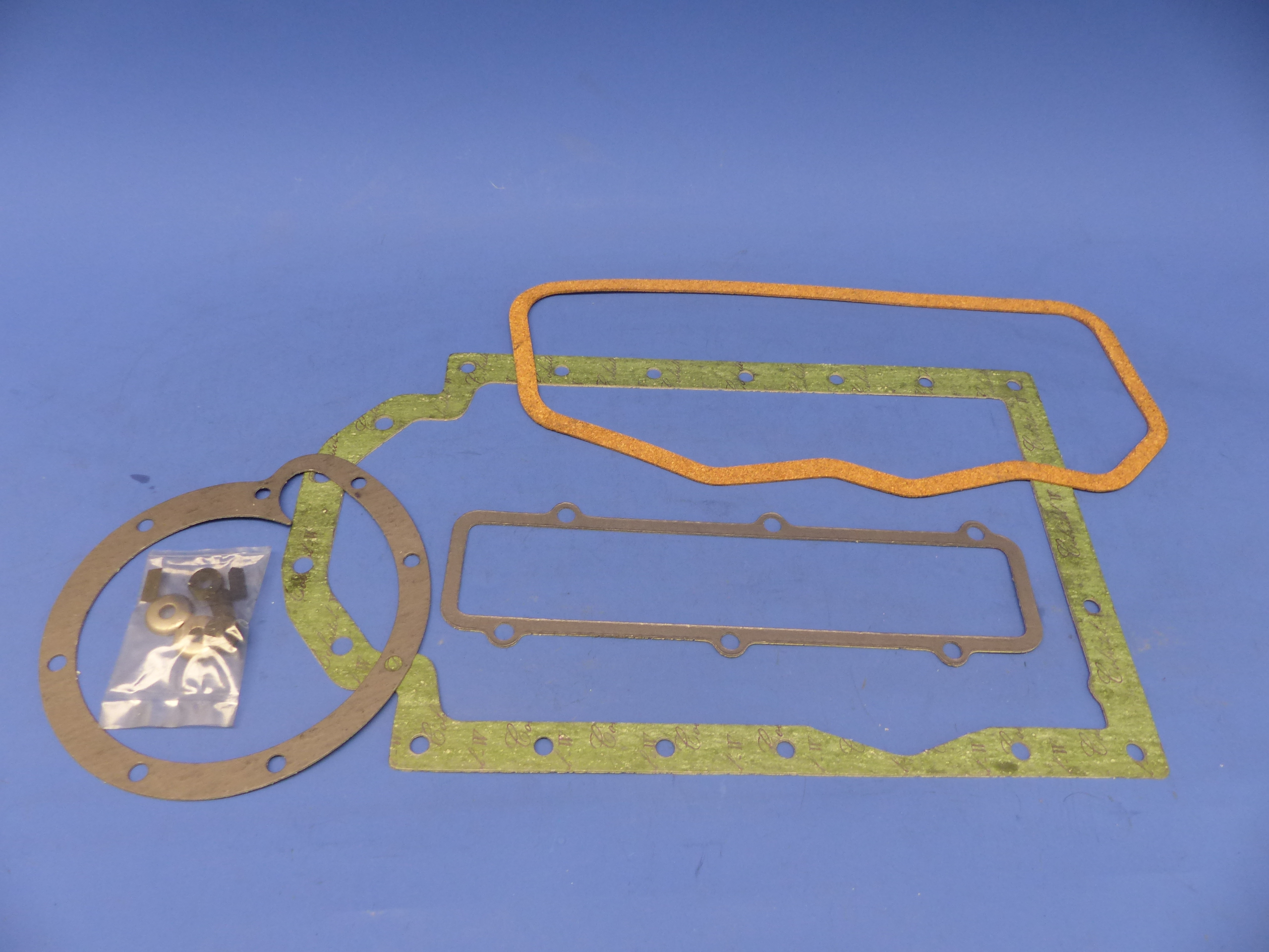 0-18688-21 Dichtungssatz Motor, Entrußersatz, IHC, Motor D353 27PS, D423 27PS, D155 42 PS, original Elring Neuteil, NOS