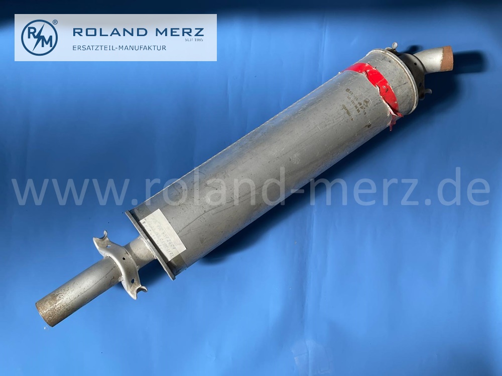1104913401 muffler Eberspächer, reinforced version, zinc plated, Mercedes W110, 190c, 200 from VIN 130 558, E. 1104912601, 2501, original Mercedes spare-part, NOS, storage marks 1104913401 muffler Eberspächer, reinforced version, zinc plated, Mercedes W110, 190c, 200 from VIN 130 558, E. 1104912601, 2501, original Mercedes spare-part, NOS, storage marks