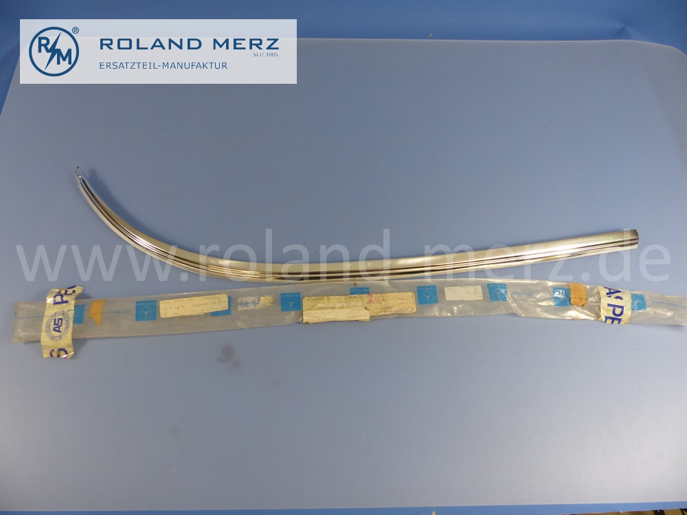 1156710683 Zierstab, Zierleiste, Heckscheibe, rechts, Mercedes W114, W115, Strich 8, Länge 620 mm, Original Mercedes Neuteil, NOS
