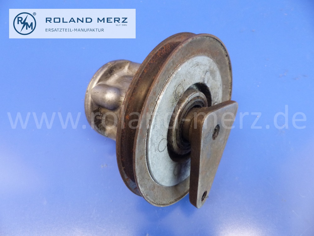 1812000228 Lagerbock Riemenscheibe für Lüfterantrieb, Mercedes Motorn M136, OM632, OM636, W120, Original Mercedes Neuteil, NOS
