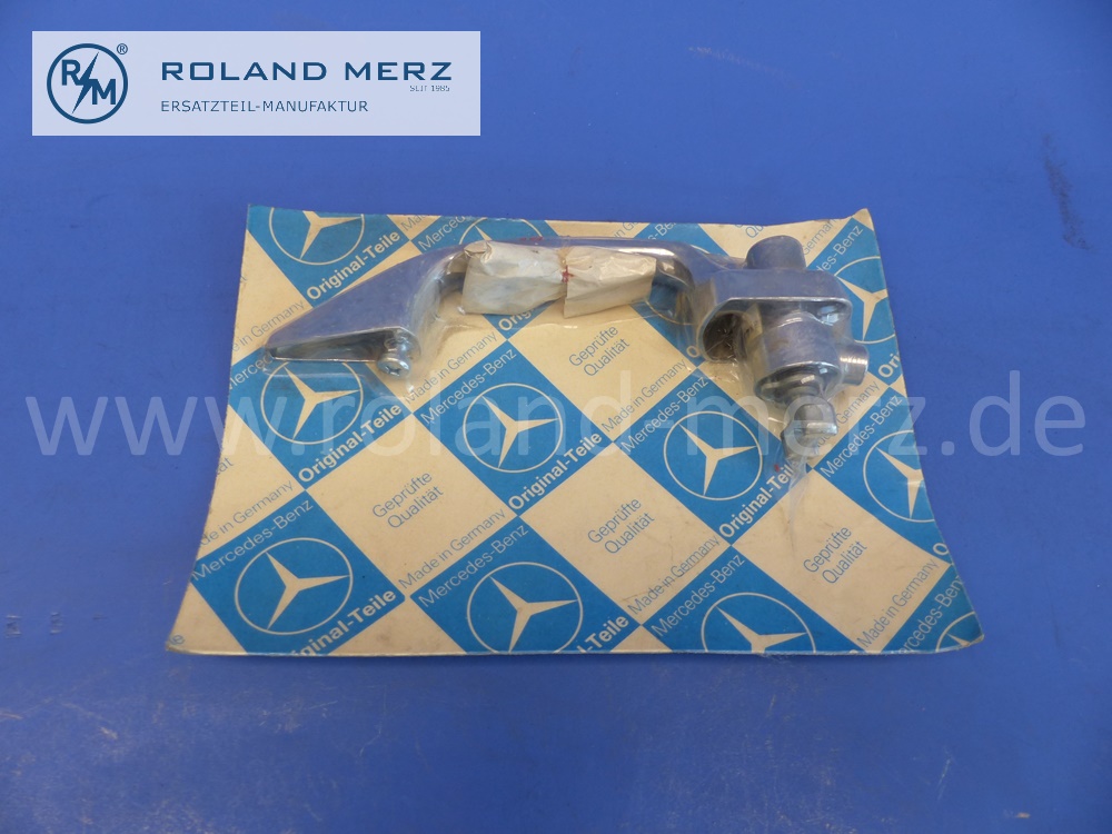 1157601359 door handle left, with key, Mercedes W114, W115, cast number in handle 1157600501, original Mercedes spare part, NOS