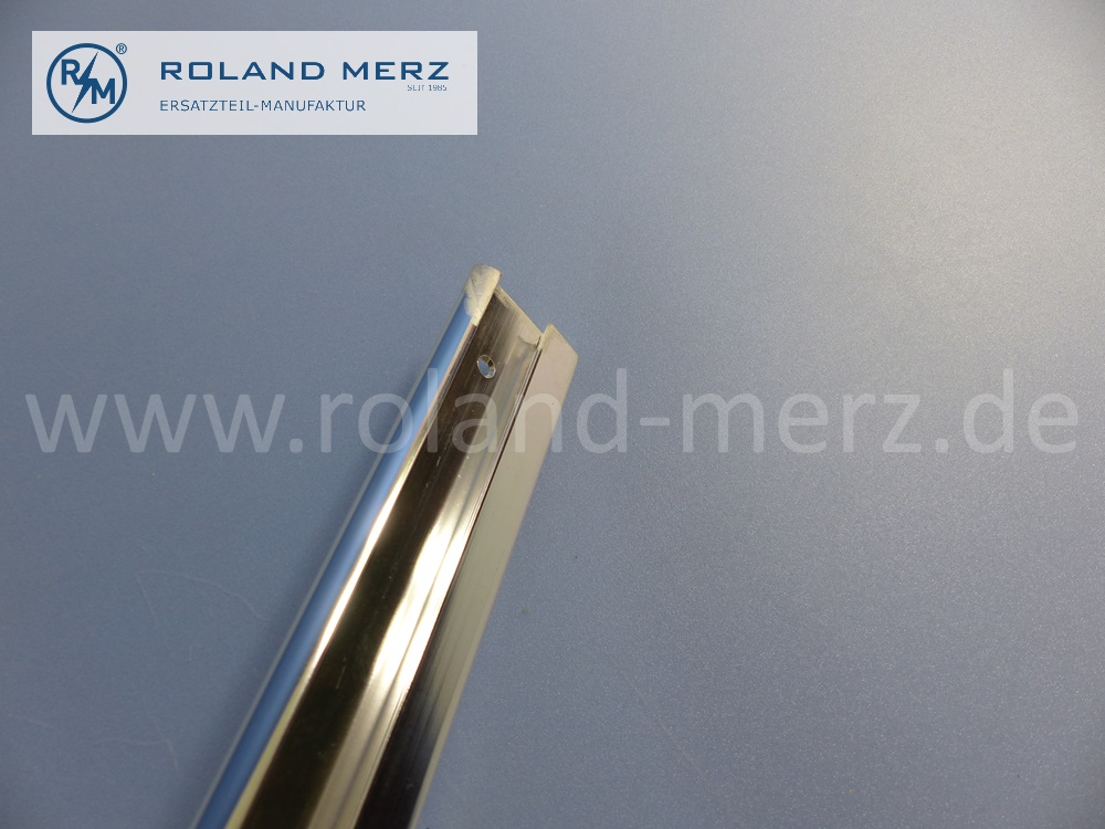 1077252265 Schiene, Abdeckschiene oben, Fahrertür, rechts, Mercedes C107, Coupé SLC, Länge 735mm, Original Mercedes Neuteil, NOS