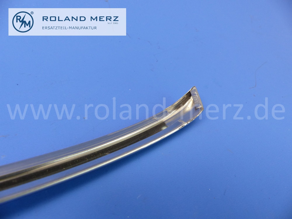 1106980281 Zierstab über Heckleuchte rechts, Länge 1010mm, Mercedes Heckflosse W110, 190c – 230, original Mercedes Neuteil, NOS