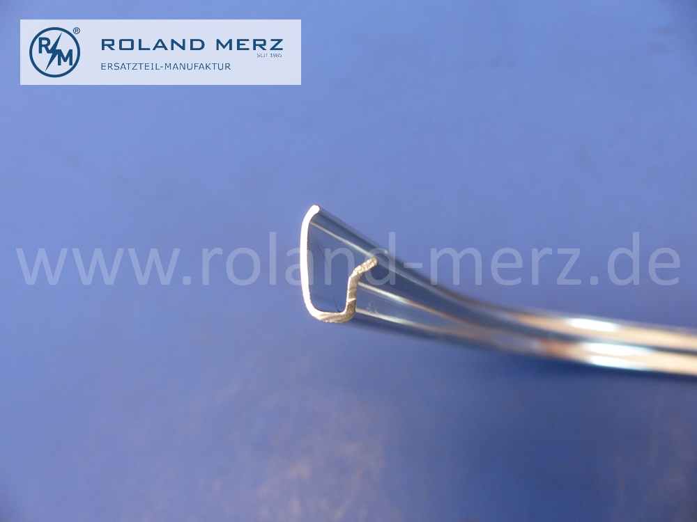 1236980181 Zierstab unter Rückleuchte links, Mercedes W123, Länge 58,5 cm, Original Mercedes Neuteil, NOS 