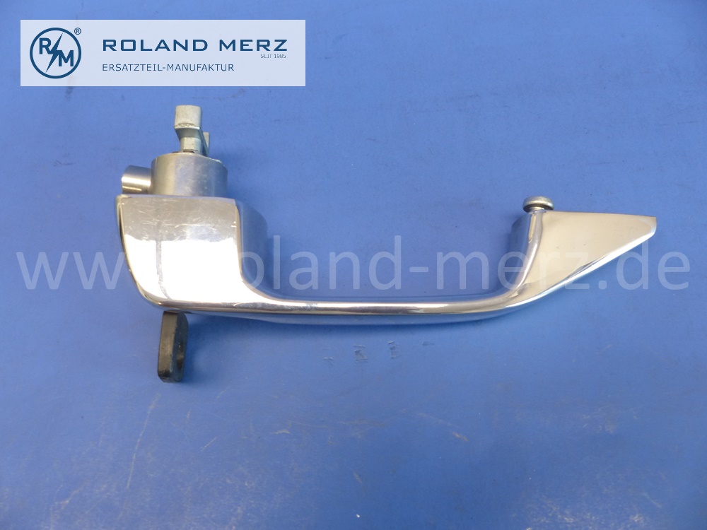 1157601459 door handle right, with key, Mercedes W114, W115, cast number in handle 1157600601, original Mercedes spare part, NOS (minor storage marks)