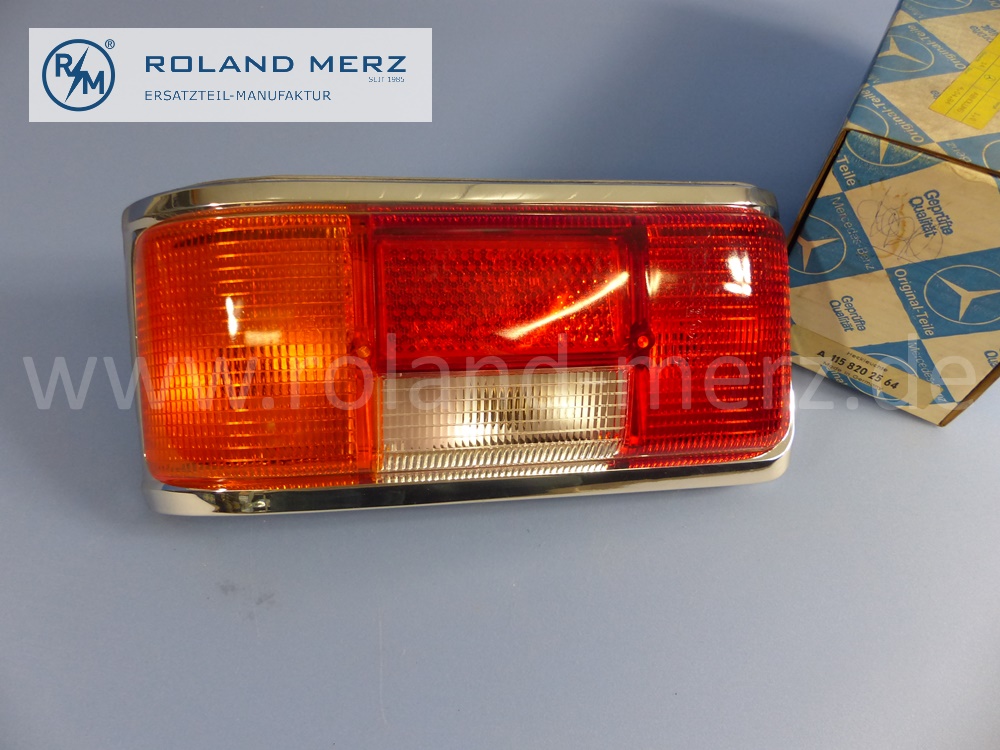 1158202564 Schlussleuchte, Heckleuchte, Rückleuchte, links, ältere Ausführung, mit Chromrahmen, Mercedes W114, W115, Strich 8, Original Mercedes Neuteil, NOS 