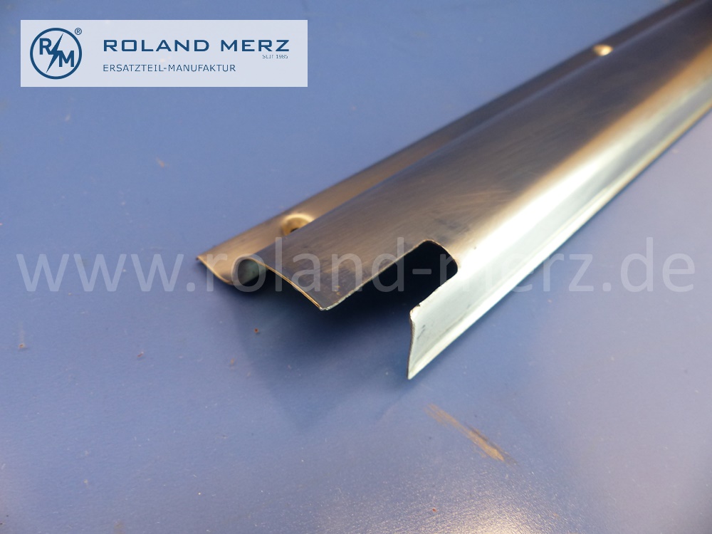 1086860336 Abdeckschiene, Schiene, Fondtür unten links, Mercedes W108, 250S, 250SE, 300SEB, Original Mercedes Neuteil, NOS - 2 mm Delle an Unterseite -