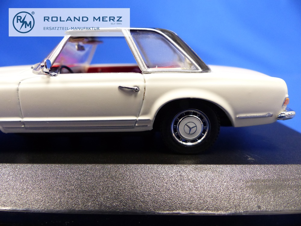 032251-02 Mercedes-Benz 280 SL Pagode weiss/schwarz - Minichamps PMA 1:43