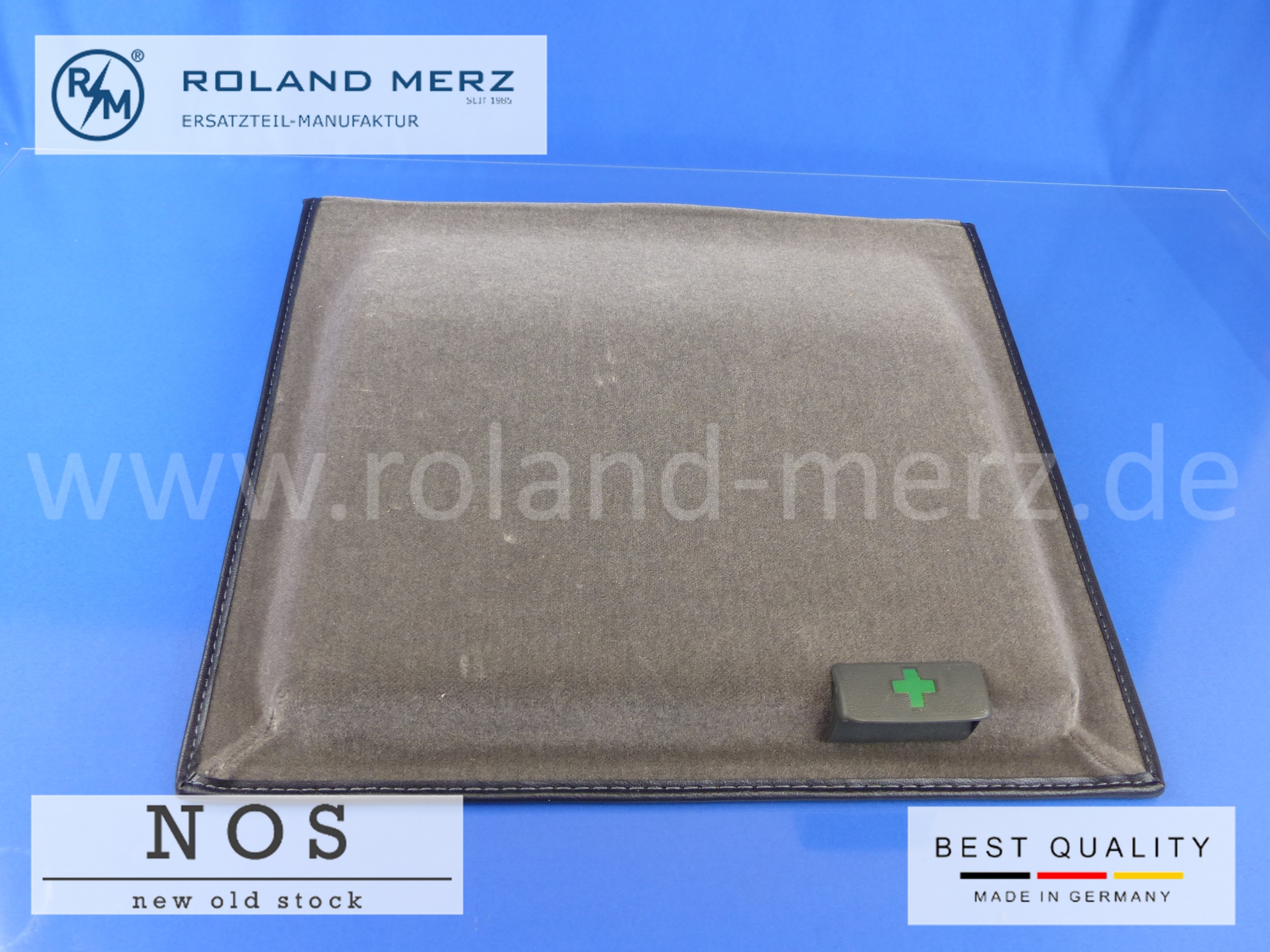 P1190588 1078600453 Deckel Verbandkasten Mercedes C107 Farbe 7066 grau
