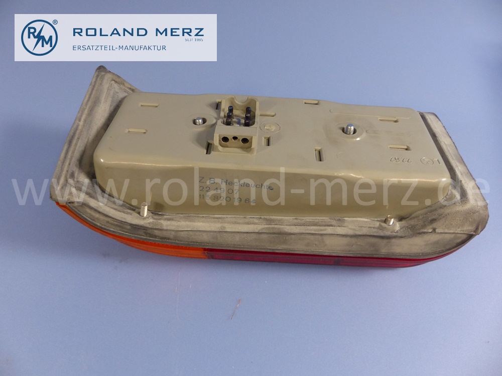 1148200964 Schlussleuchte, Heckleuchte, Rückleuchte, links, neuere Ausführung, Mercedes W114, W115, Strich 8, Original Mercedes Neuteil, NOS 