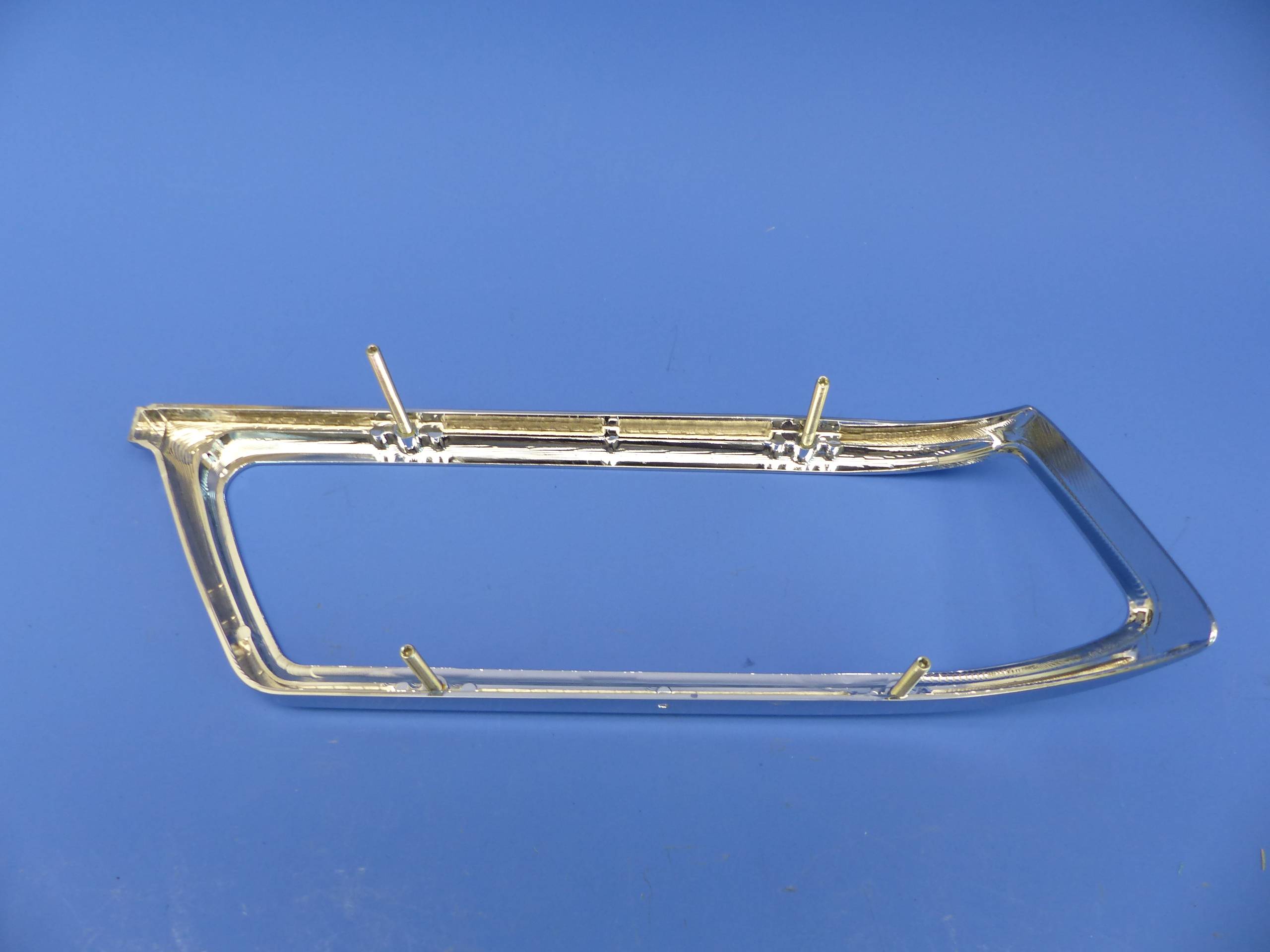 1138260752 Zierrahmen Chromrahmen links für Rücklicht Mercedes W113, 280SL, Pagode, original Mercedes Neuteil, NOS 
