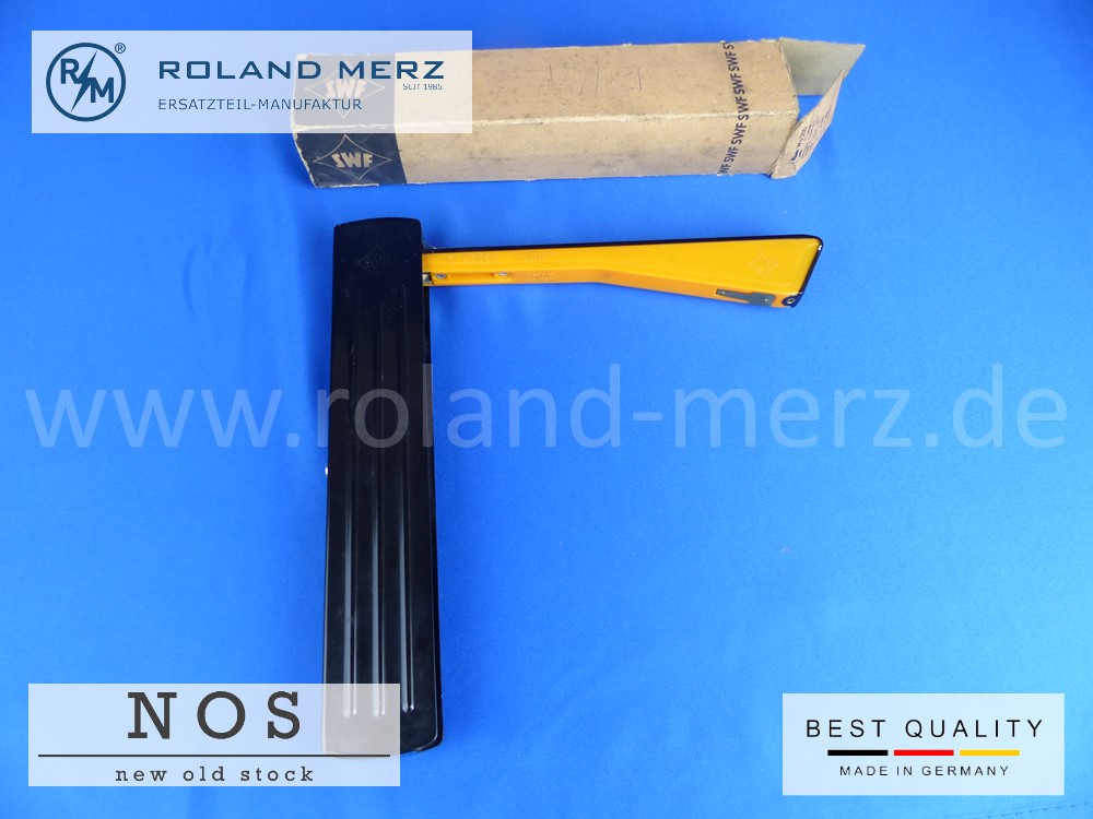 P1110513 Aufbauwinker original SWF Wa 200 schwarz lackiert, 6V 200mm Pfeillänge für Borgward, Hanomag u.a.